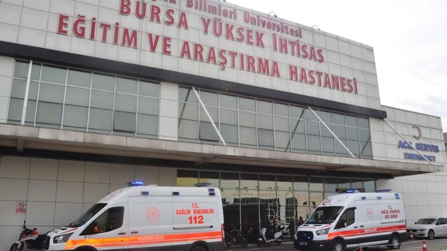 Bursa YİEAH'ta ilk kez uygulanan vNOTES tekniği ile sağlığına kavuştu