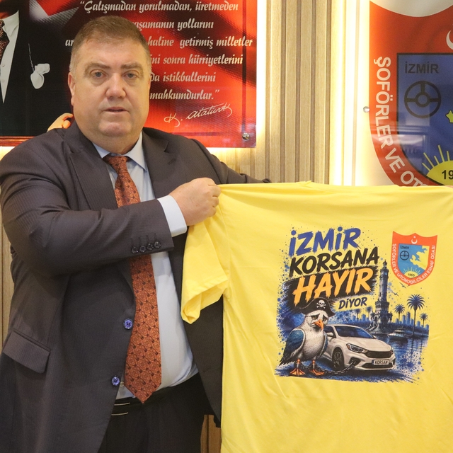 İzmir'de taksicilerden 'korsana hayır' mesajı
Başkan Özkan'dan 'korsan taşı...