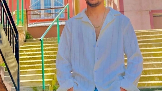 Kuzen cinayetinde 'alkollü mekana gitme teklifi' ve 'küfür' detayı
Kuzenini öldüren sanığın eşi: "Bıçakla üstüme geldi, 'Eşinin canını alacağım' dedi"