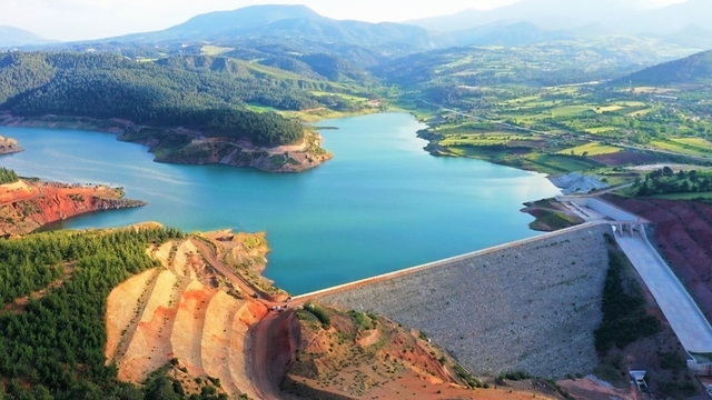 Balık avlamak için girdiği baraj gölünde kayboldu