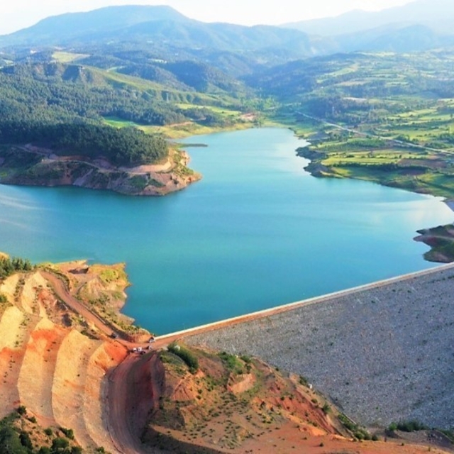 Balık avlamak için girdiği baraj gölünde kayboldu