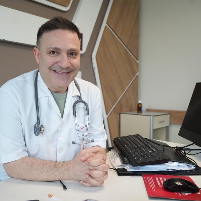 Profesör açıkladı: "Covid-19 aşıları temiz çıktı"
