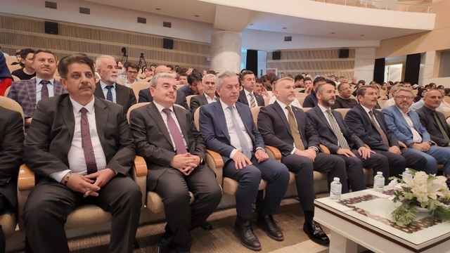 Konya'da "Kudüs" konulu makale yarışması ödül töreni ve Genç Kalemler Okul Dergileri Fuarı