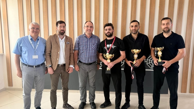 Hastane çalışanları arasında masa tenisi turnuvası