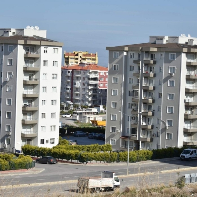 İzmir'de konut satışları mayıs ayında yüzde 30,2 azaldı
İzmir'de mayıs ayın...