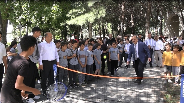 Edirne'de ÇEDES yıl sonu şenliği düzenlendi
ÇEDES Projesi öğrencileri tarihi mekanda bir araya getirdi