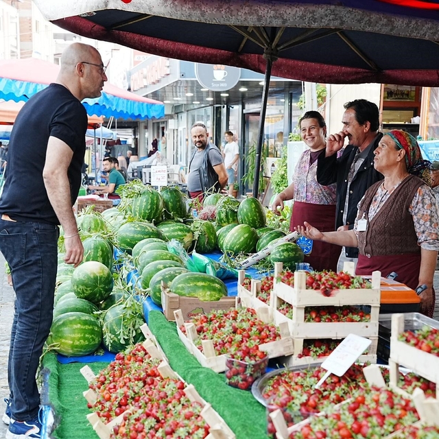 Başkan Zencirci, semt pazarı projesini hayata geçirdi