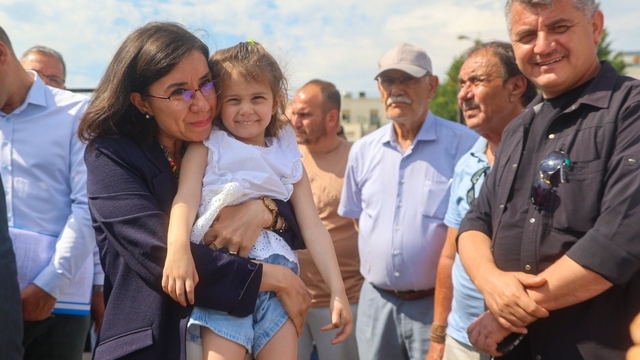 Uşak Belediye Başkan Vekili Özkan Sarayaltı Durağı'nda şoför esnafıyla buluştu