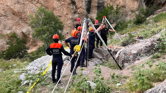 Kaçak kazı yapan 2 kişinin cansız bedeni kazdıkları kuyuda bulundu