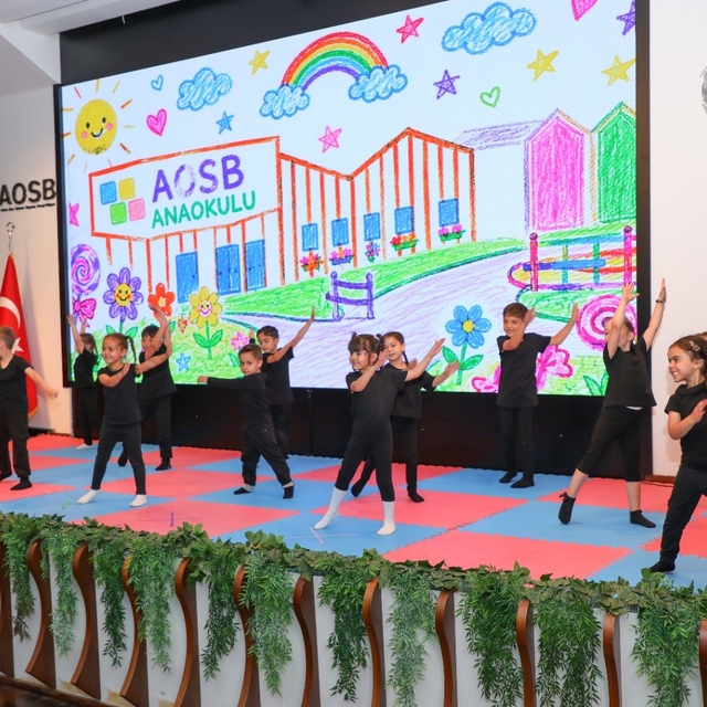 AOSB Anaokulu'nda ilk mezuniyet heyecanı