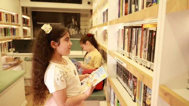 Osmangazi Belediyesi, çocuklara kitap ve tarih sevgisi aşılıyor