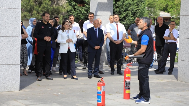 Valilikte yangın tatbikatı