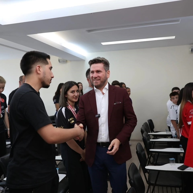 Başkan Kadir Tatık, Tavas'ın gururlandıran şampiyonları ağırladı