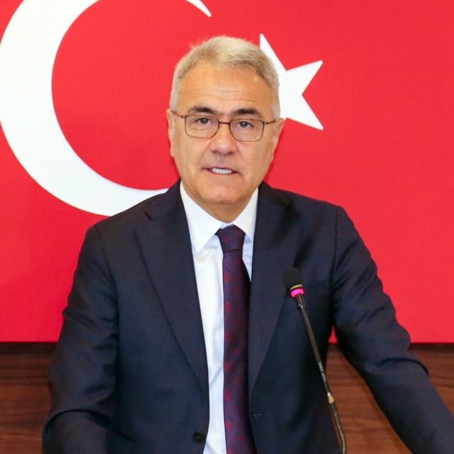 STSO Başkanı Zeki Özdemir, İSO 500 Listesine giren Sivaslı firmayı kutladı
