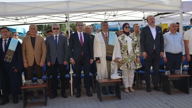 Tavşanlı Meslek Yüksek Okulu'nda mezuniyet töreni