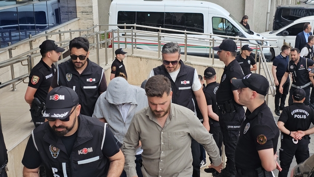 Rüşvet şüphelisi doktor, kürtaj için 10 bin ile 100 bin lira arasında değişen miktarlarda para istemiş