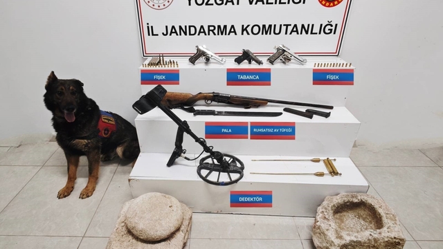 Yozgat'ta tarihi eser nitelikli obje ve silahlar ele geçirildi