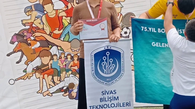 Sivaslı okçu Türkiye kürsüsünde