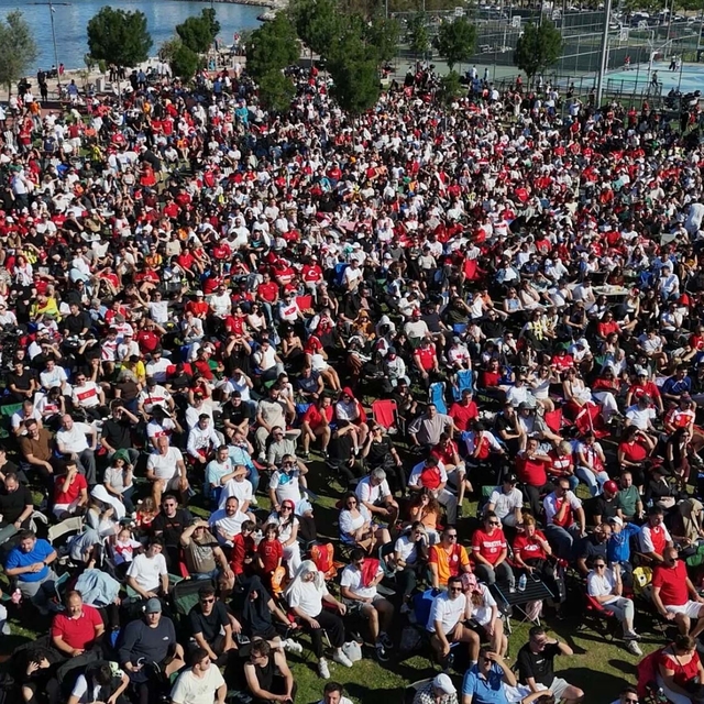 İzmir'de milli heyecan yine meydanlarda yaşanacak