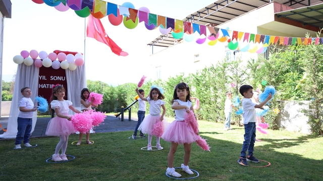Büyükşehir'in Çocuk Gelişim Merkezleri'nde mezuniyet heyecanı yaşandı
