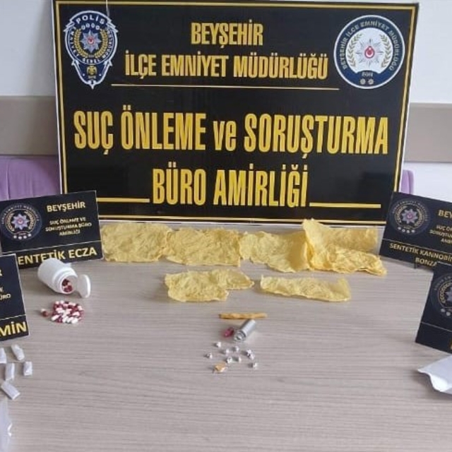 Beyşehir'de polis ekiplerinden zehir tacirlerine darbe