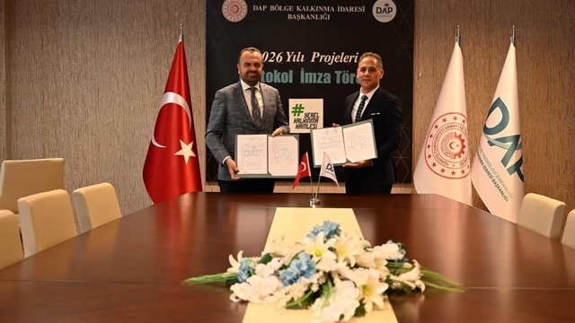 Kars'ta buzağı kayıplarını azaltacak 15 Milyon TL'lik proje hayata geçiyor