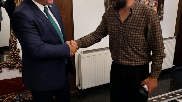 Başkan Arslan'dan "Çırak" dizisi setine ziyaret