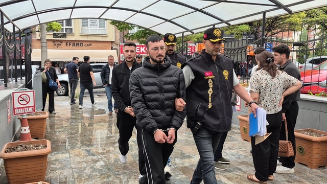 Eskişehir'de silahlı kavga olayının 2 şüphelisi adliyeye çıkarıldı