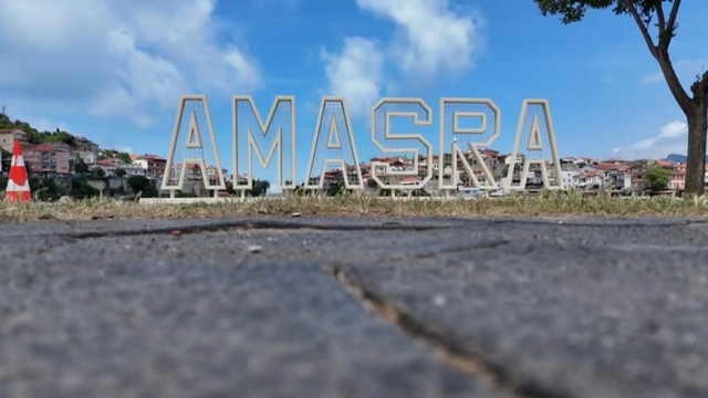 Amasra'ya ışıklı tabela