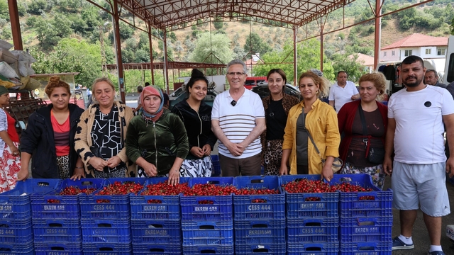 Başkan Tetik Aşağı Yakacık'ta vatandaşlarla buluştu