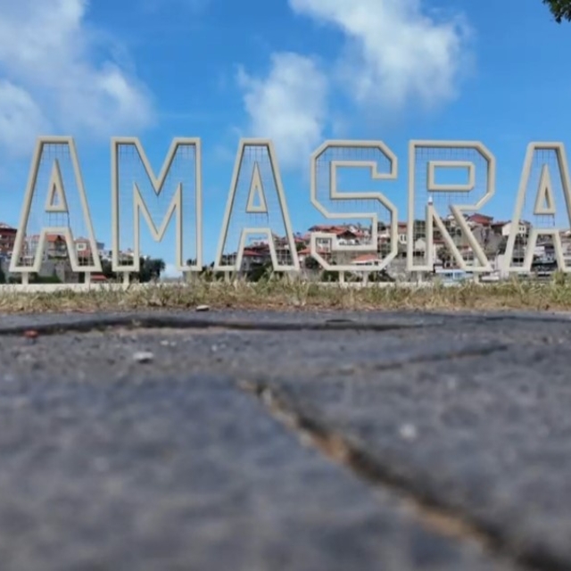 Amasra'ya ışıklı tabela