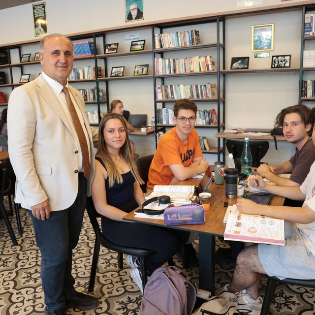 Başkan Kaya'dan YKS öncesi öğrencilere moral ziyareti