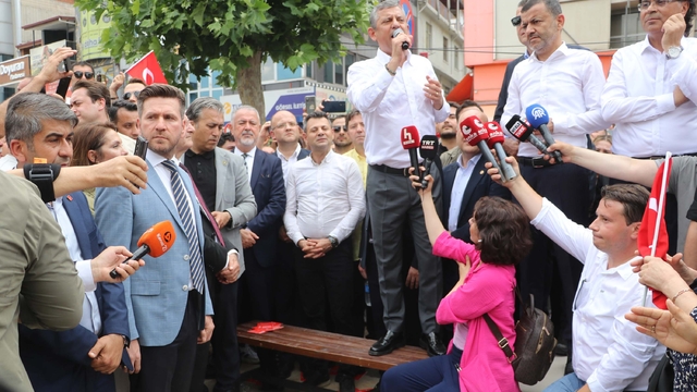 Özel: Bir bankın üzerindeyiz ama milletin gönlündeyiz