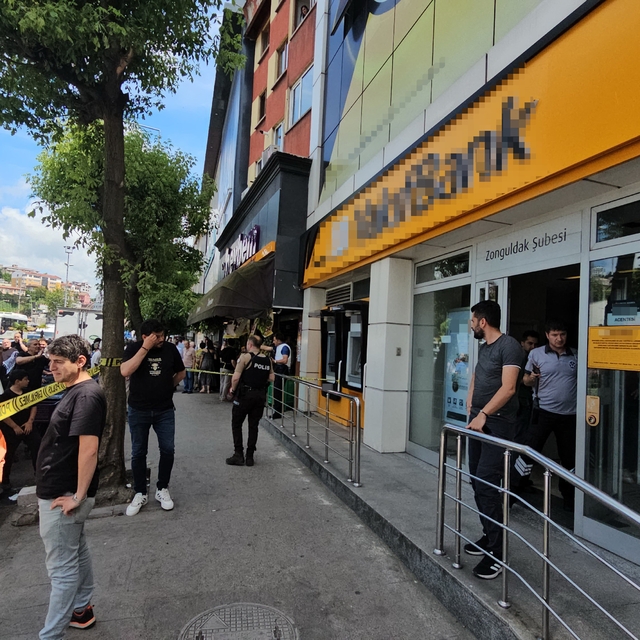 Zonguldak'ta evinin icradan satış ilanına konulmasına öfkelenerek silahla a...