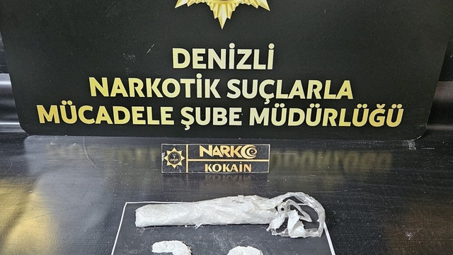 Denizli'ye 101 gram kokain getiren 4 şüpheliden 2'si tutuklandı