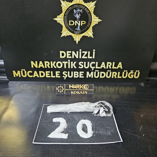 Denizli'ye 101 gram kokain getiren 4 şüpheliden 2'si tutuklandı