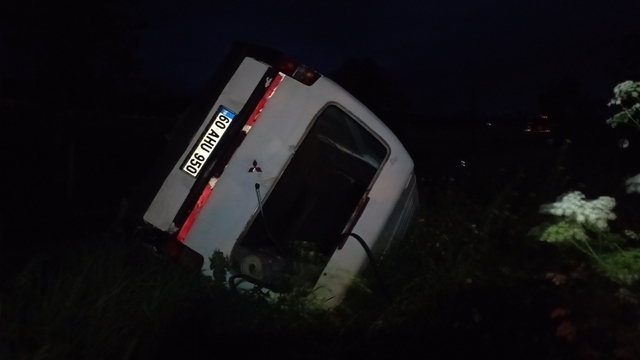 Tokat'ta minibüs takla attı: 1 yaralı