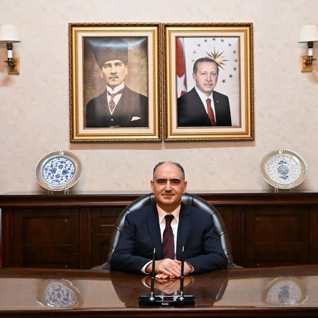 Vali Özkan'dan adaylara çağrı: "Kendinize güvenin"