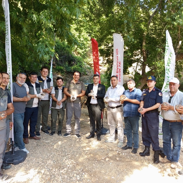 Mersin'de 400 kınalı keklik doğaya bırakıldı