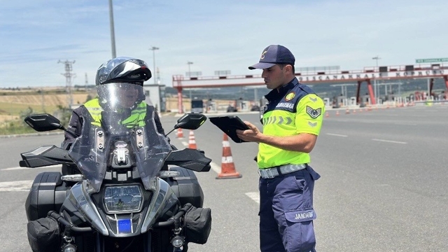 Çanakkale'de jandarma 4 bin 576 araç denetledi