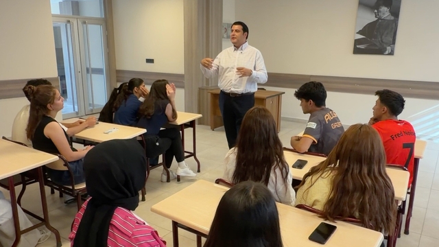 Yılmaz'dan YKS'ye girecek öğrencilere moral ve destek mesajı