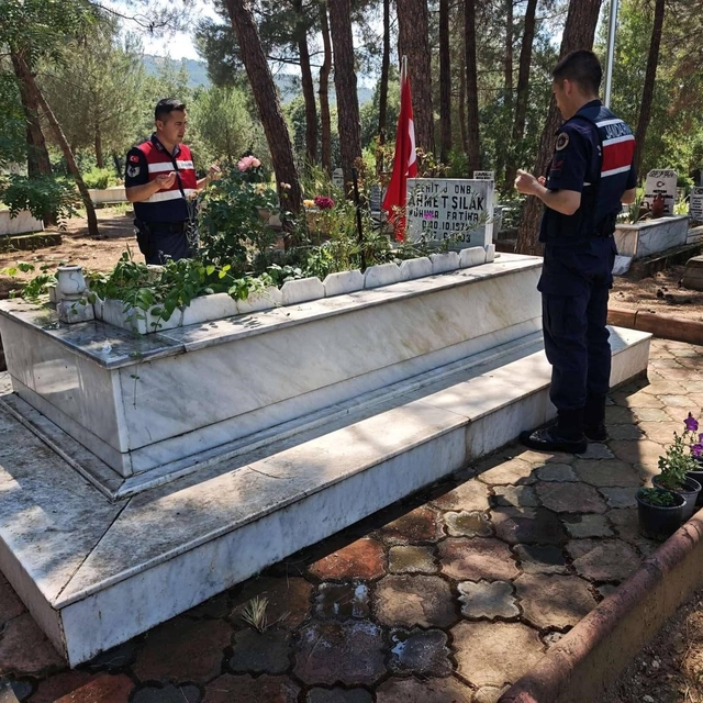Jandarmadan şehit ailelerine vefa ziyareti