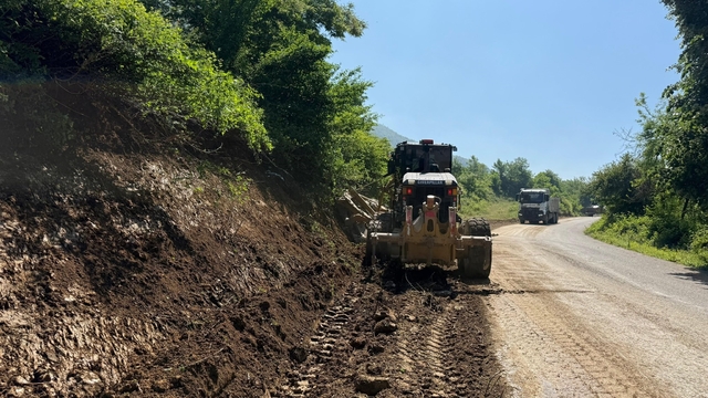 Derdin Köyü'nde beton kanal çalışması