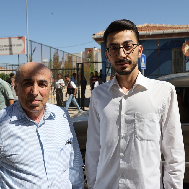 Mardin'de baba ile oğlu YKS heyecanını birlikte yaşadı