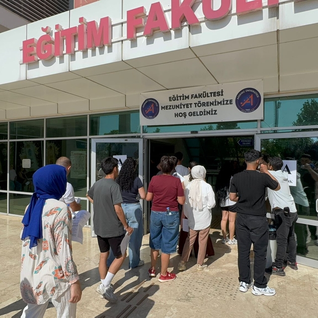 YKS'nin ilk oturumu Temel Yeterlilik Testi başladı