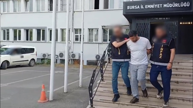 13 yıldır Interpol tarafından kırmızı bültenle aranan şüpheli yakalandı