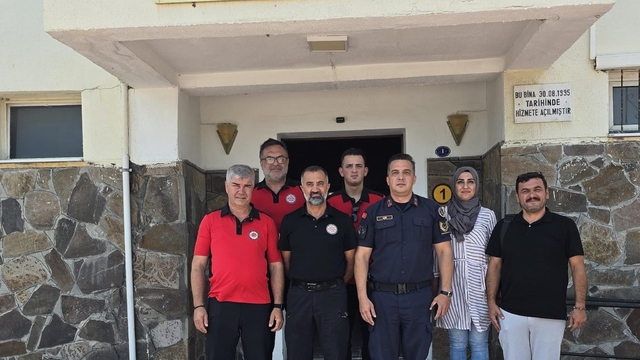 İZAKUT'tan Çandarlı Jandarma'ya anlamlı ziyaret