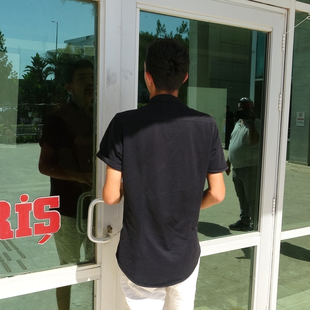 Sınavı saniyelerle kaçırdı, denemedik kapı bırakmadı
Sınava gireceği fakült...