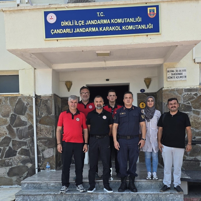 İZAKUT'tan Çandarlı Jandarma'ya anlamlı ziyaret