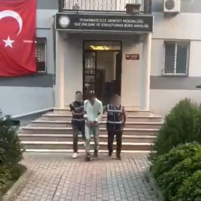 Bursa'da uyuşturucu operasyonu: Zehir tacirleri ve aranan hükümlüler yakala...